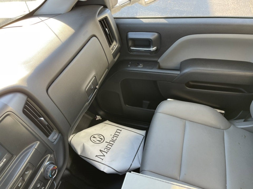 2018 Chevrolet Silverado 3500HD BOX TRUCK